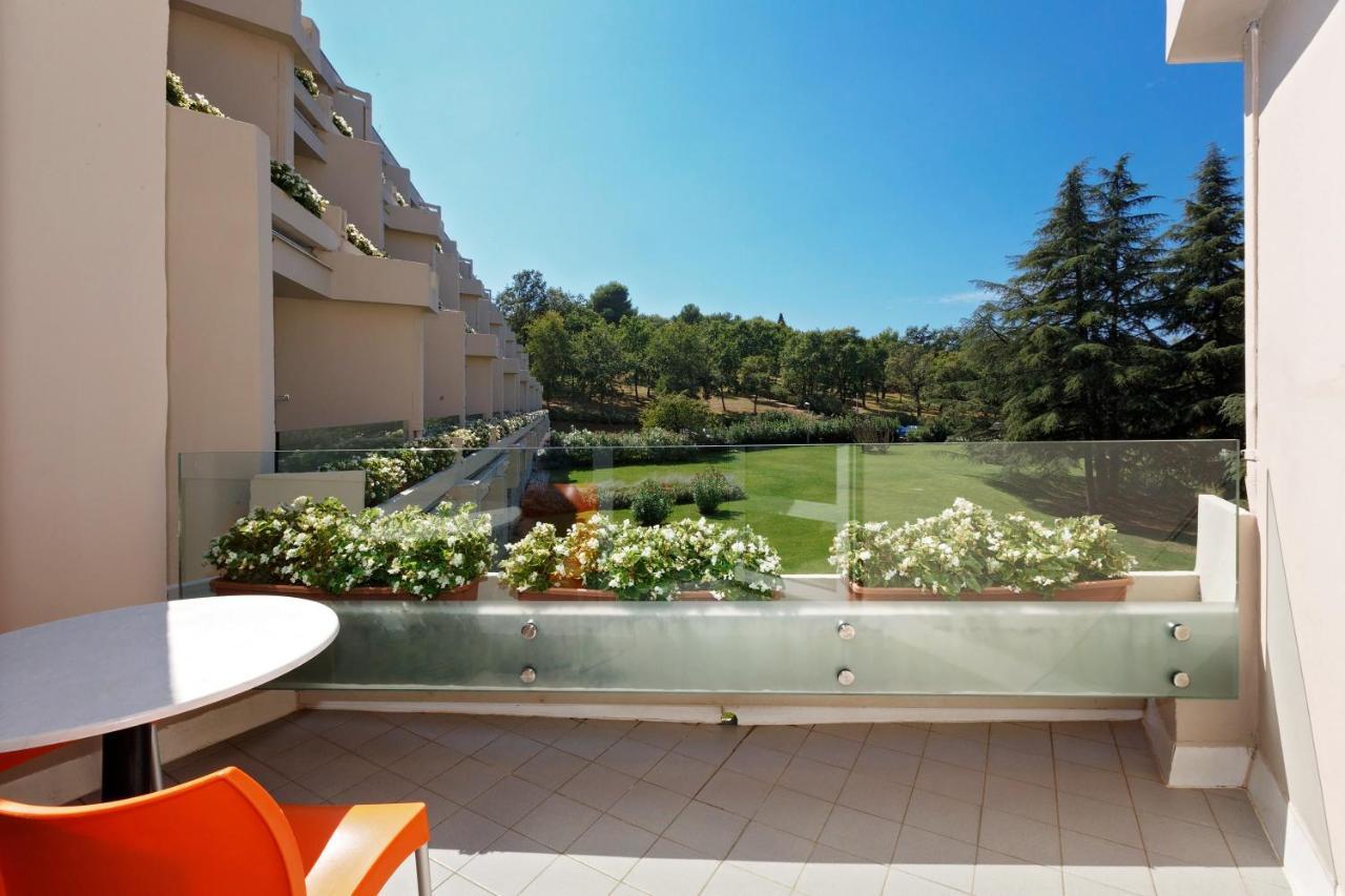 Hotel Mediteran Plava Laguna Porec Esterno foto