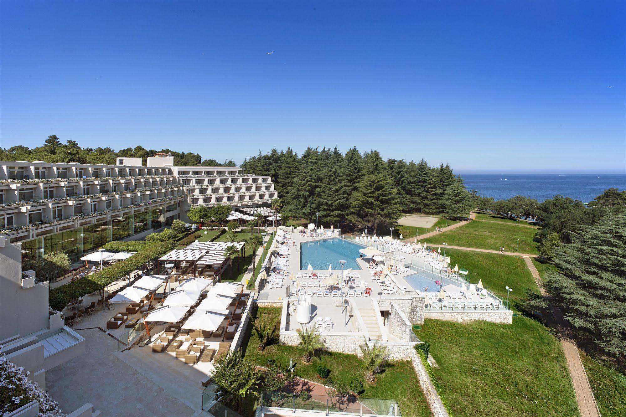 Hotel Mediteran Plava Laguna Porec Esterno foto